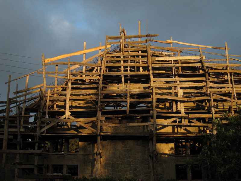 070929_2600 church scaffoldings sunset