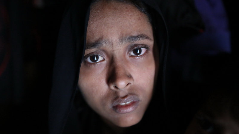 Rohingya Muslims flee to Bangladesh