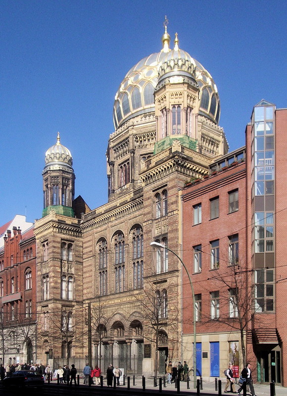 Germania_Berlin_Neue_Synagoge_2005