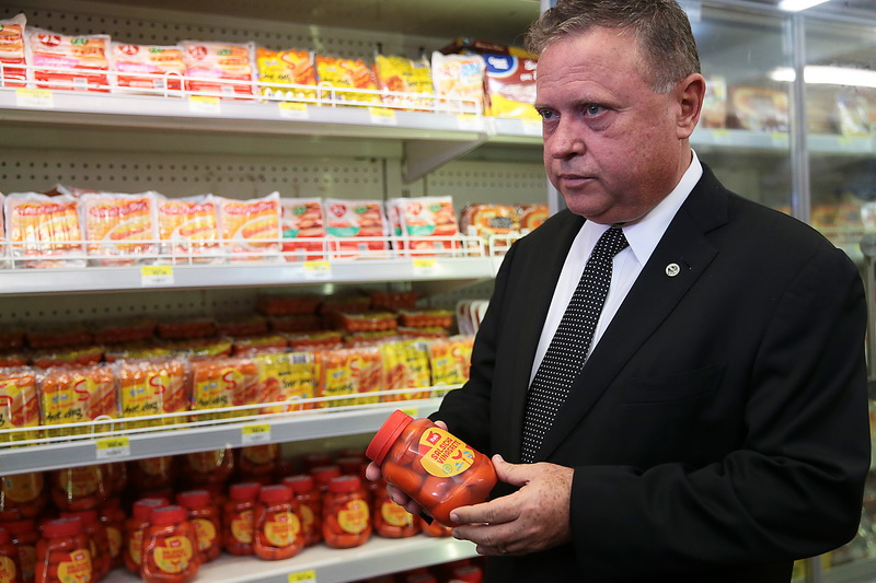 Ministro Blairo Maggi fiscaliza produtos feitos de carnes