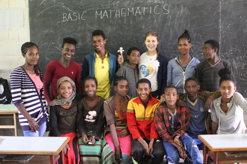 Etiopia 2017 Roksana insegna matematica a scuola