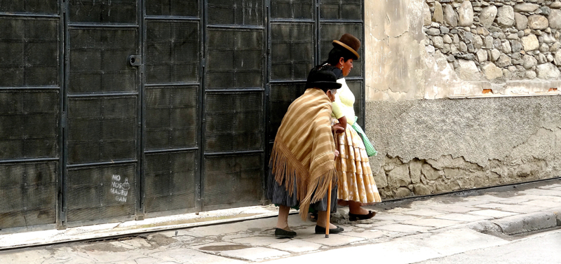 Donne indigene a La Paz. Foto: Kaniri – Pixabay.