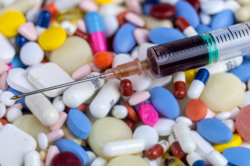 farmaci-syringe-Myriams-Fotos-Pixabay-4938063 2_resize