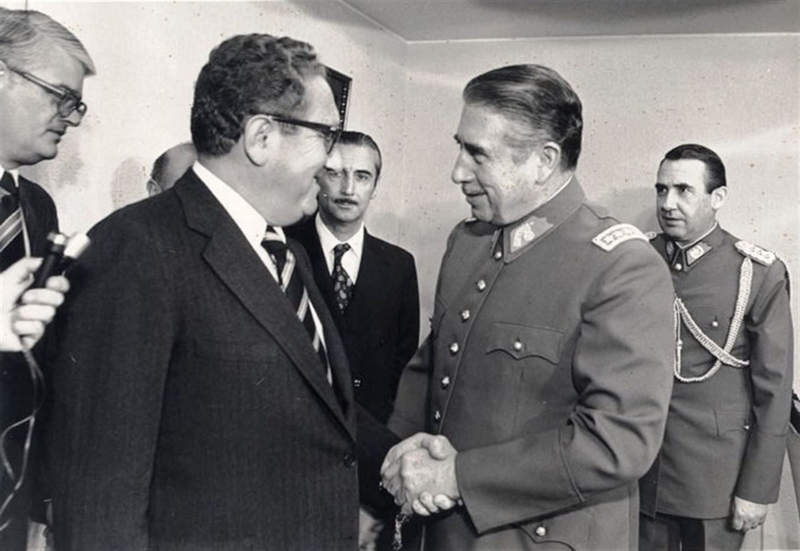CHILE-Kissinger-Pinochet-radio-u-de-chile_resize