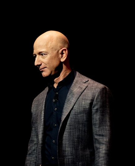 Jeff Bezos di Amazon ha fondato «Blu Origin». Foto Daniel Oberhaus.