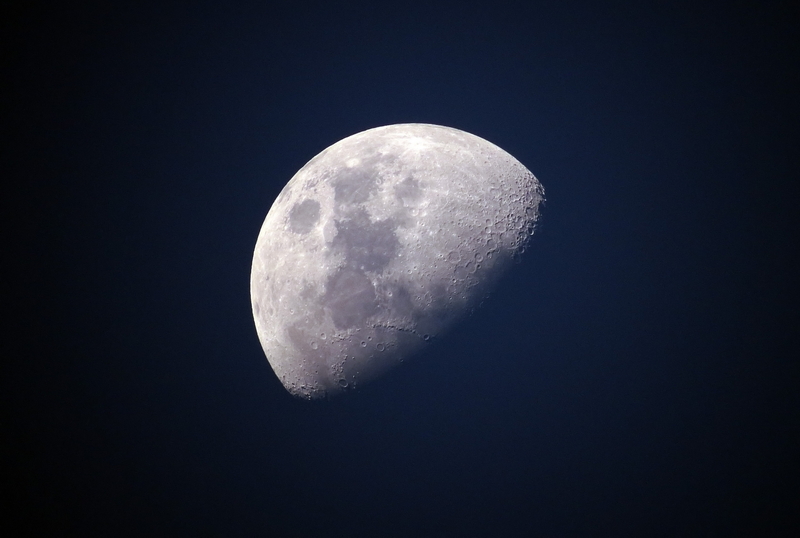 I crateri della luna. Foto Ponciano-Pixabay.