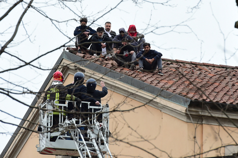 Italy: 6 prisoners die during riots against coronavirus rules