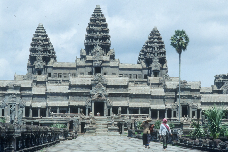Templi ad Angkor. Foto Piergiorgio Pescali.