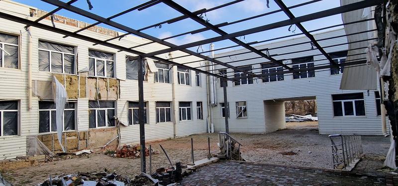 Scuola bombardata a Korobochkyne