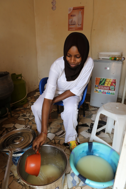 Niger, Niamey, fromagerie A’masi, de Ami Issoufou Bickou