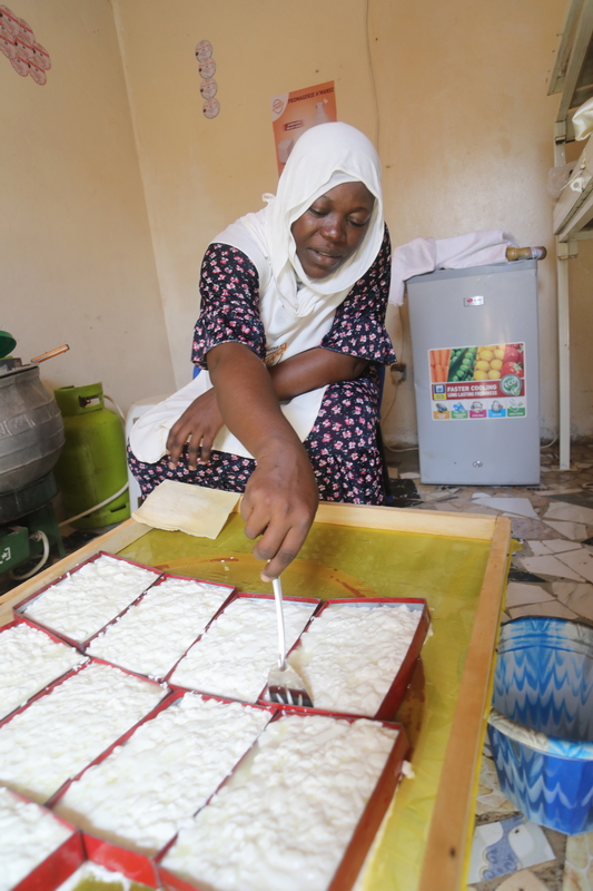 Niger, Niamey, fromagerie A’masi, de Ami Issoufou Bickou