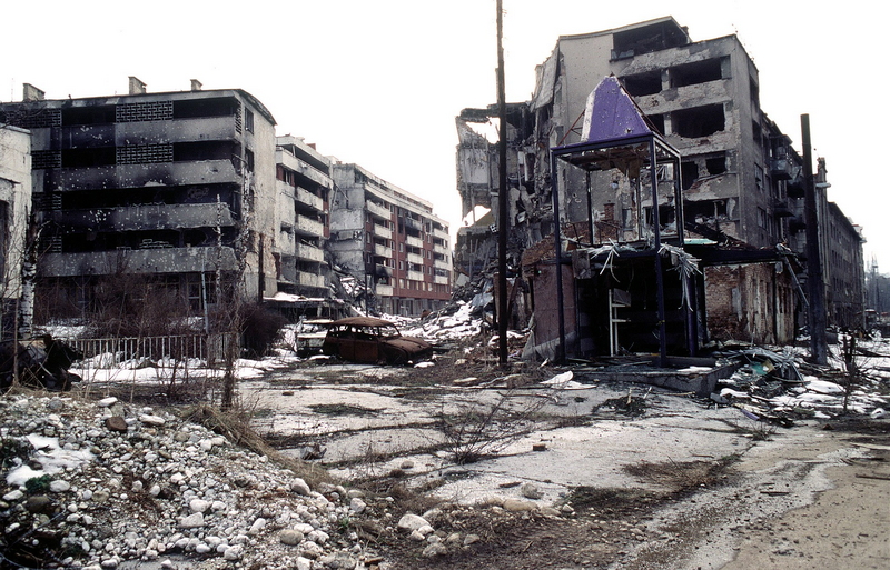 https://it.wikipedia.org/wiki/Assedio_di_Sarajevo#/media/File:Sarajevo_Grbavica.JPG