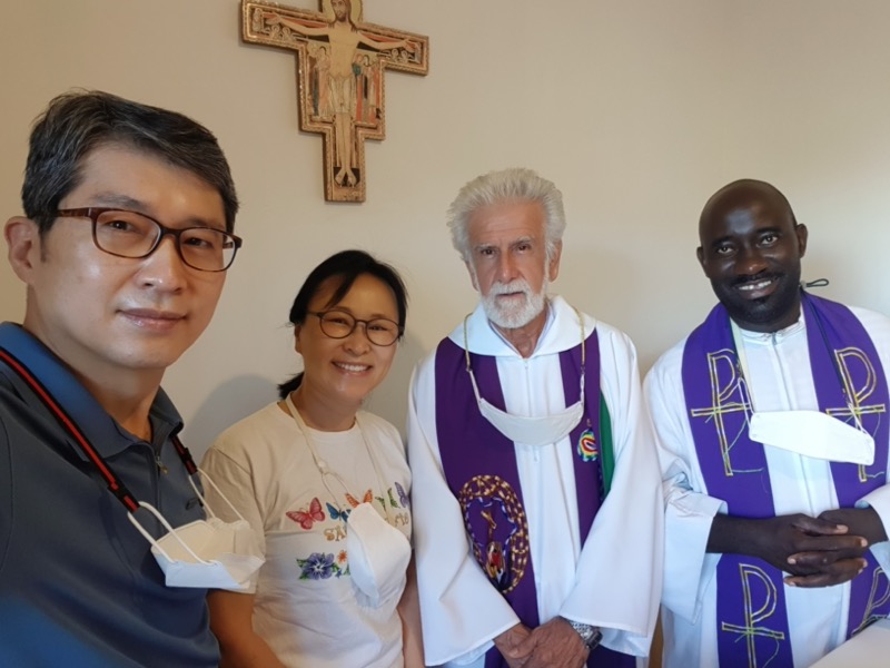 Thomas e Rosa con Franco p Sordella e Balayangaki P. Danstan Mushobolozi