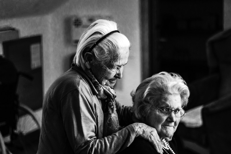 Siamo in otto miliardi. Foto di Eberhard Grossgasteiger – Unsplash.