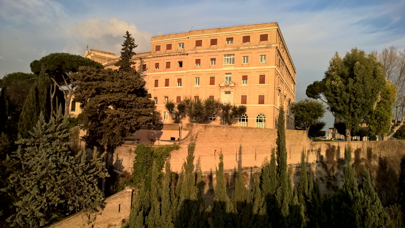 Come arrivare a Seminario Vescovile Papa Giovanni XXIII a Bergamo con Bus o  Treno?